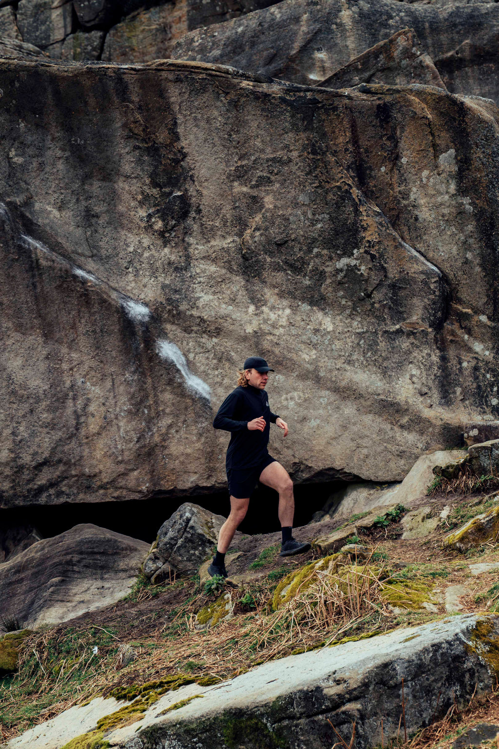 MEN'S 7" RUNNING 2-IN-1 SHORTS